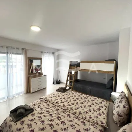 Exquisite 703 Inn *